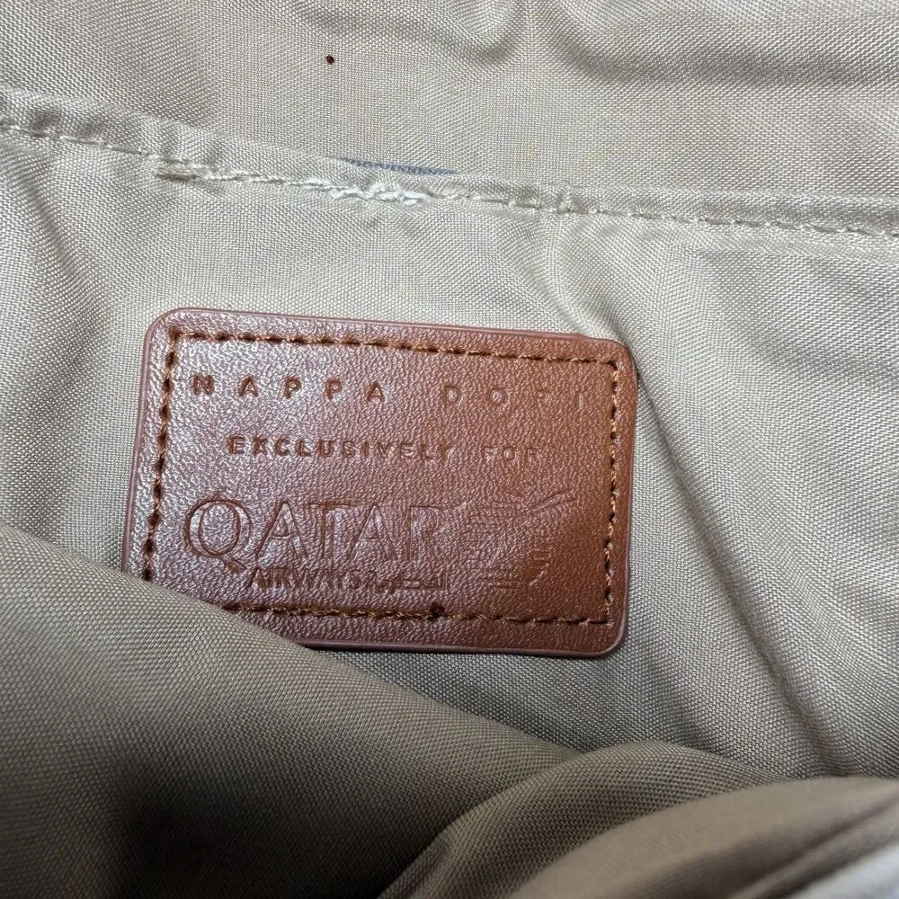 Qatar Airways Nappa Dori Business Class Amenity Pouch, VGC
